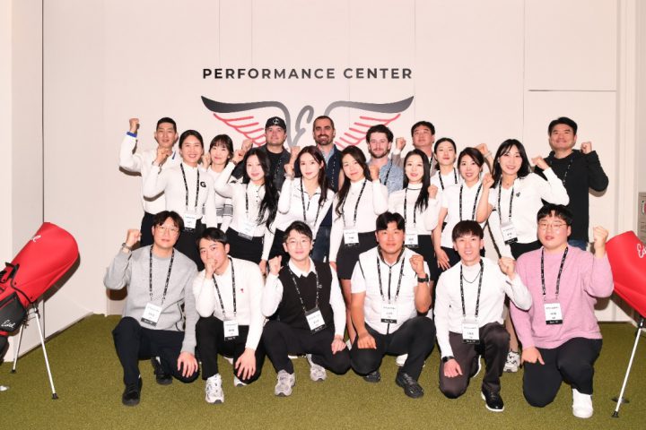팀 골프존마켓X에델골프 앰배서더 발대식에 참가한 프로
및 인플루언서가